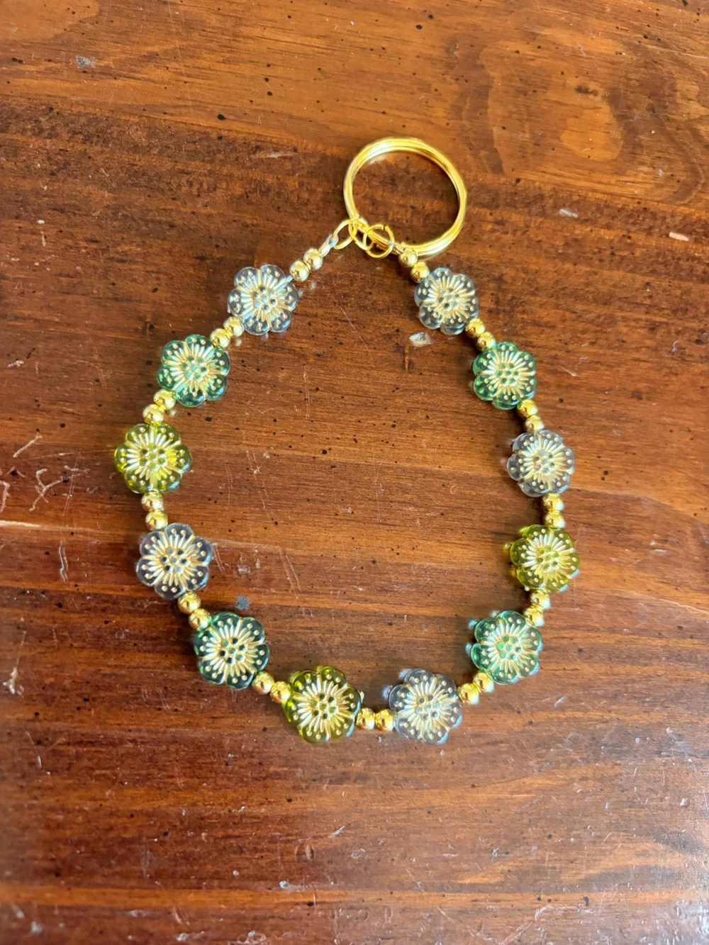 Green Floral Bead Key Ring with Gold Accents